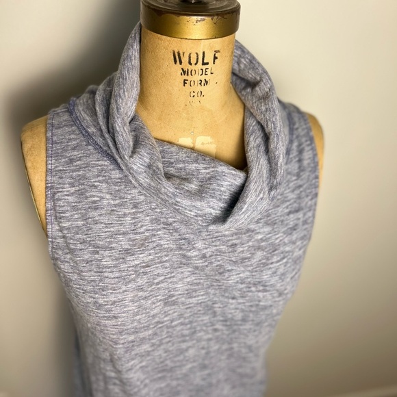 We the Free women’s Heather blue sleeveless turtleneck top XS - Picture 2 of 5